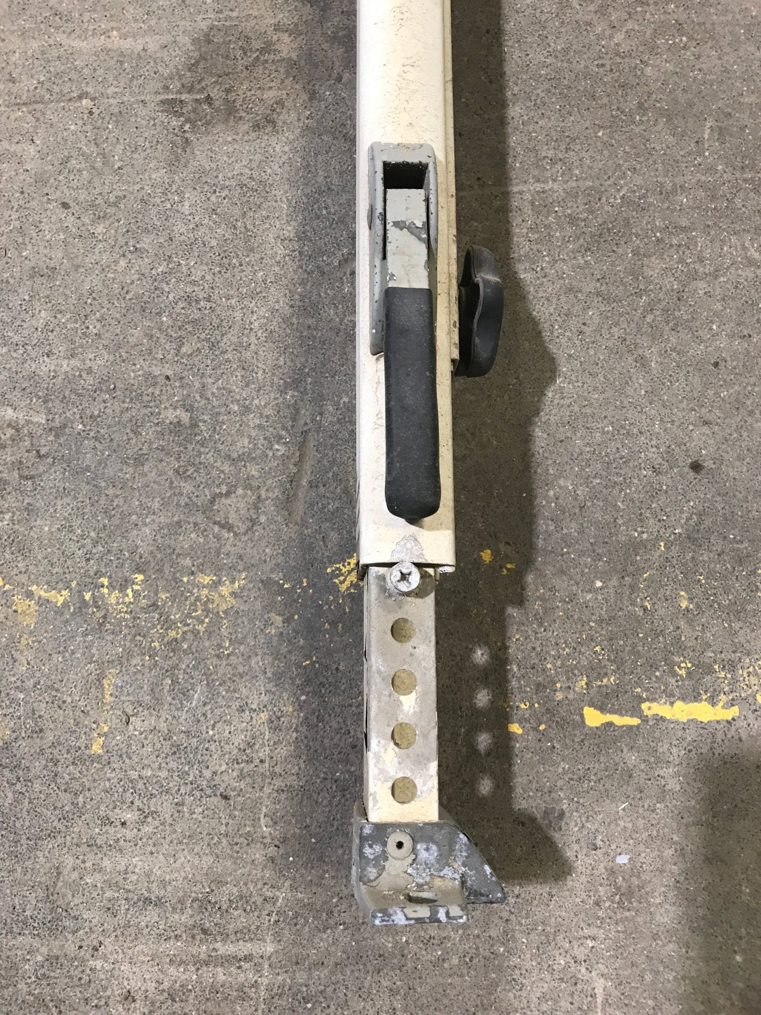 Used Dometic / A&E 8500 Awning Single Manual Arm - Young Farts RV Parts