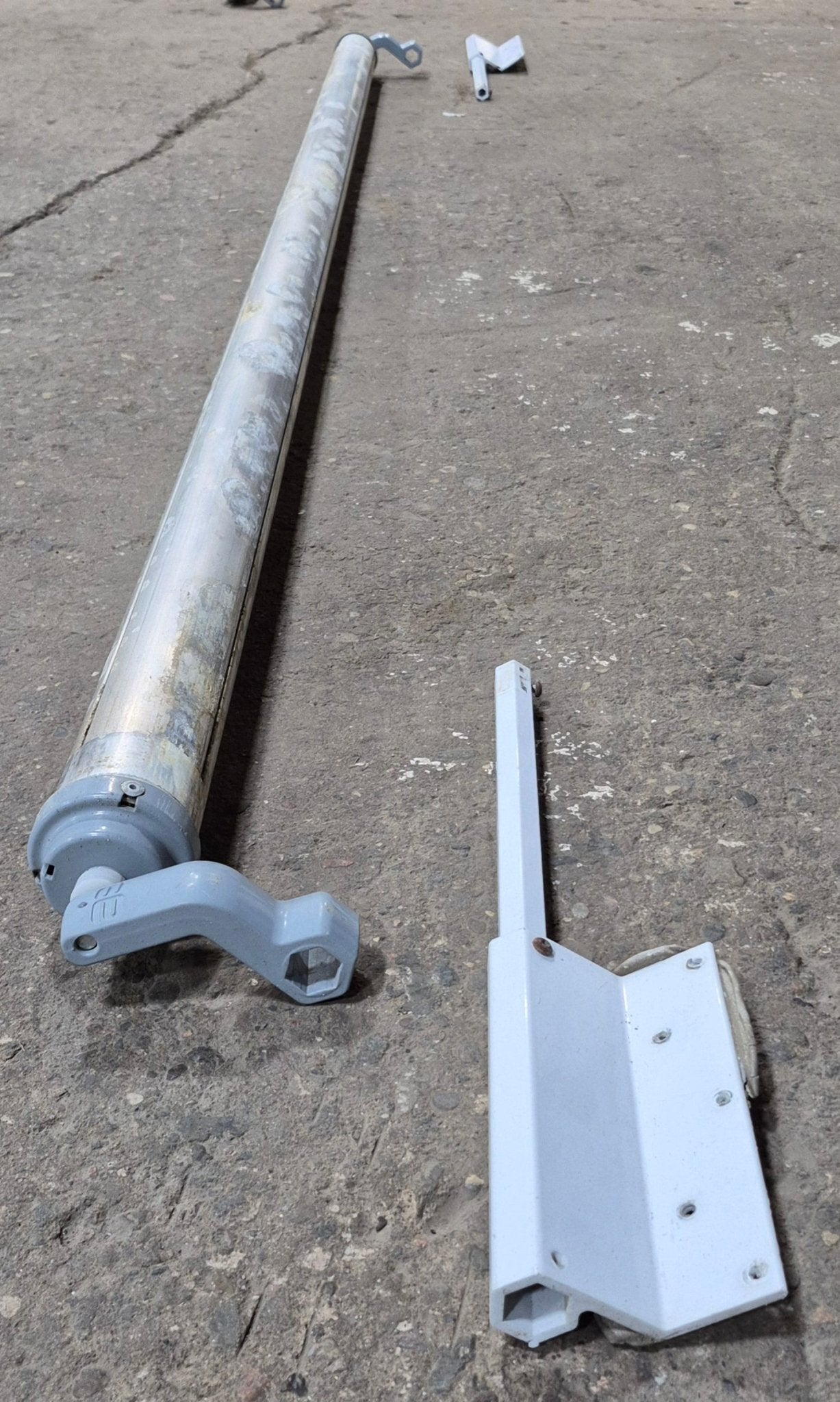 Used Dometic/ A&E Deluxe Plus Window Awning 91" - Young Farts RV Parts