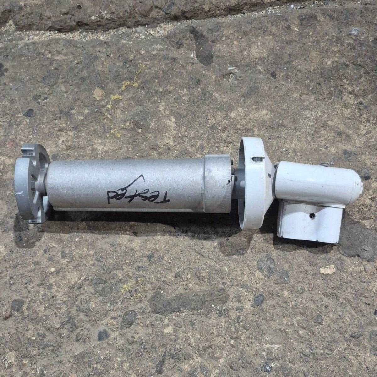 Used Dometic/ A&E Drive Head Assembly, White - WeatherPro , 3307923.115B - Young Farts RV Parts