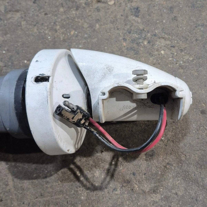Used Dometic/ A&E Drive Head Assembly, White - WeatherPro , 3307923.115B - Young Farts RV Parts