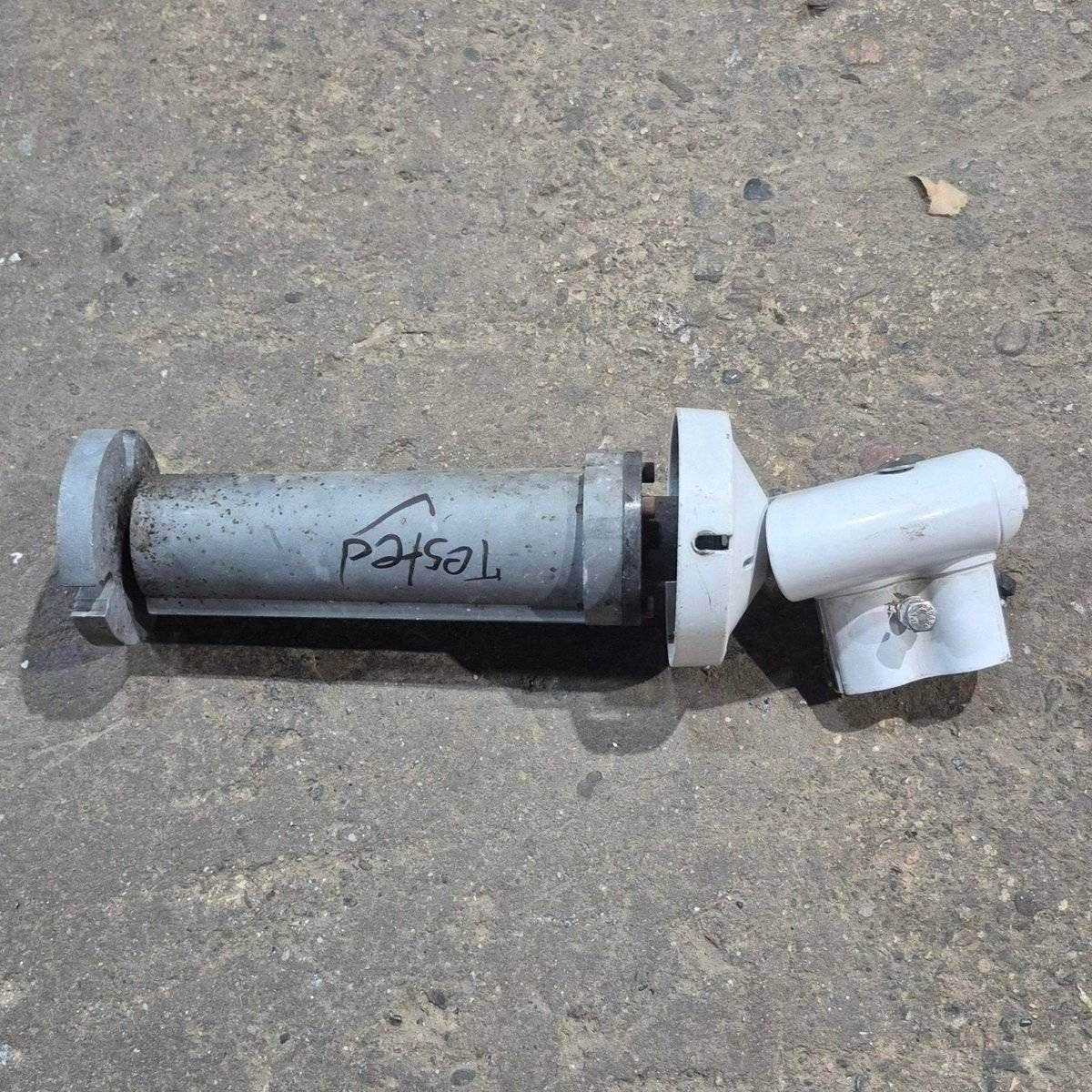 Used Dometic/ A&E Drive Head Assembly, White - WeatherPro , 3307923.115B - Young Farts RV Parts