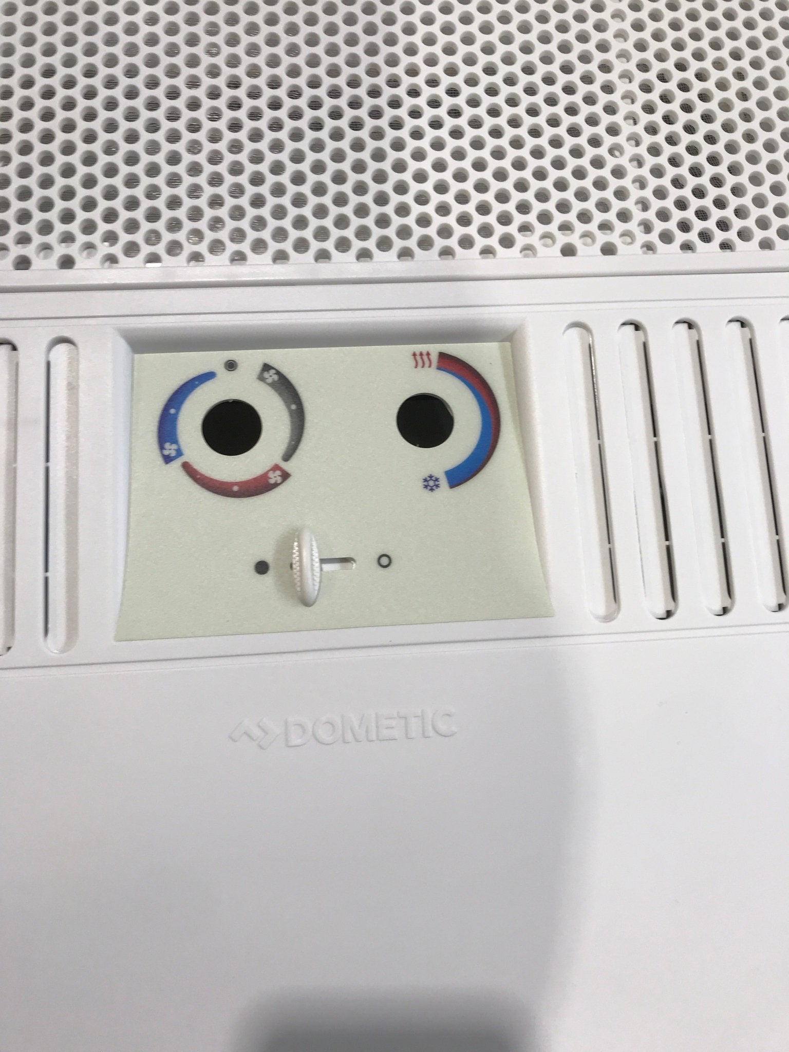 Used DOMETIC AIR DISTRIBUTION BOX - 3314853.000 - Young Farts RV Parts