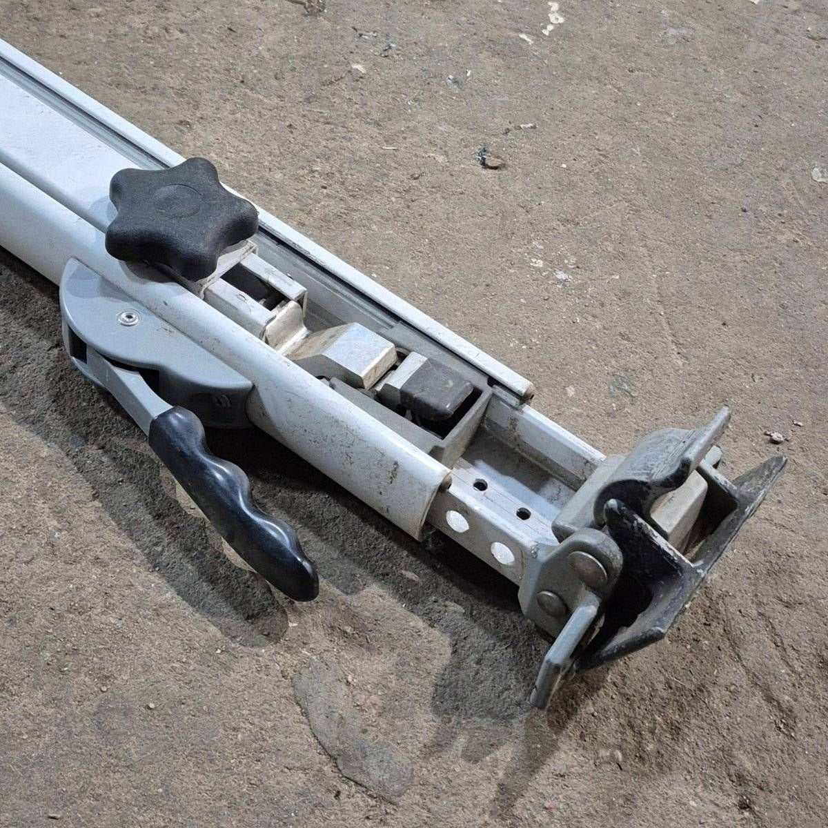Used Dometic Awning Arm, 8500 Series, White, 61