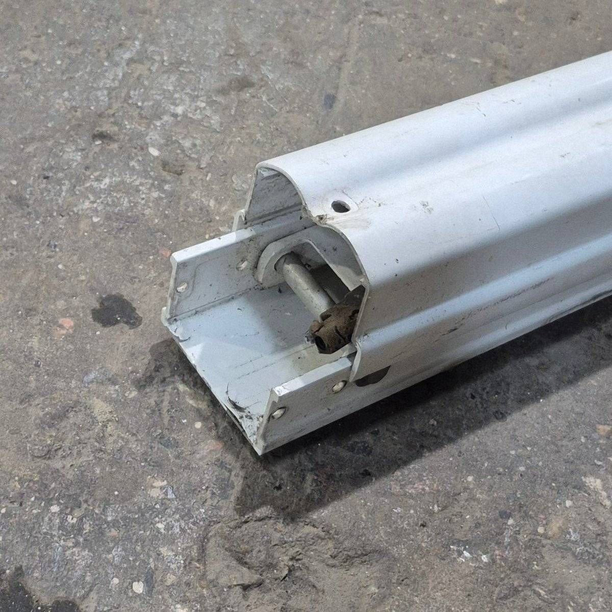Used Dometic Awning Arm, Drive (Front) Powered, White, 65 1/2