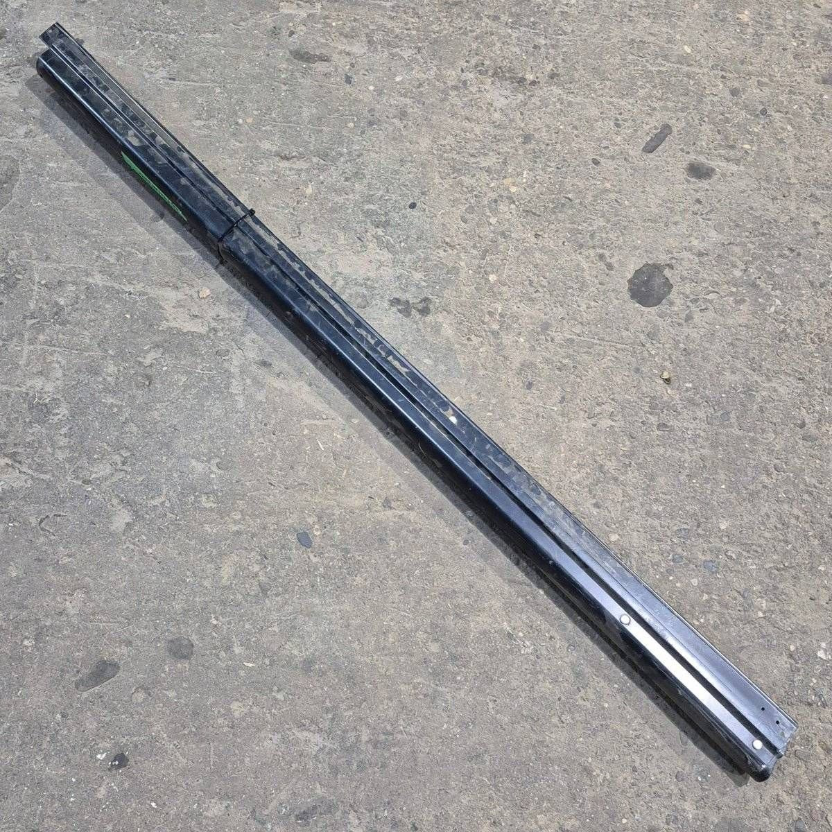 Used Dometic Awning Arm, Idler (Rear) Non - Powered, Black, Basement, Adjustable Pitch, 62 1/4