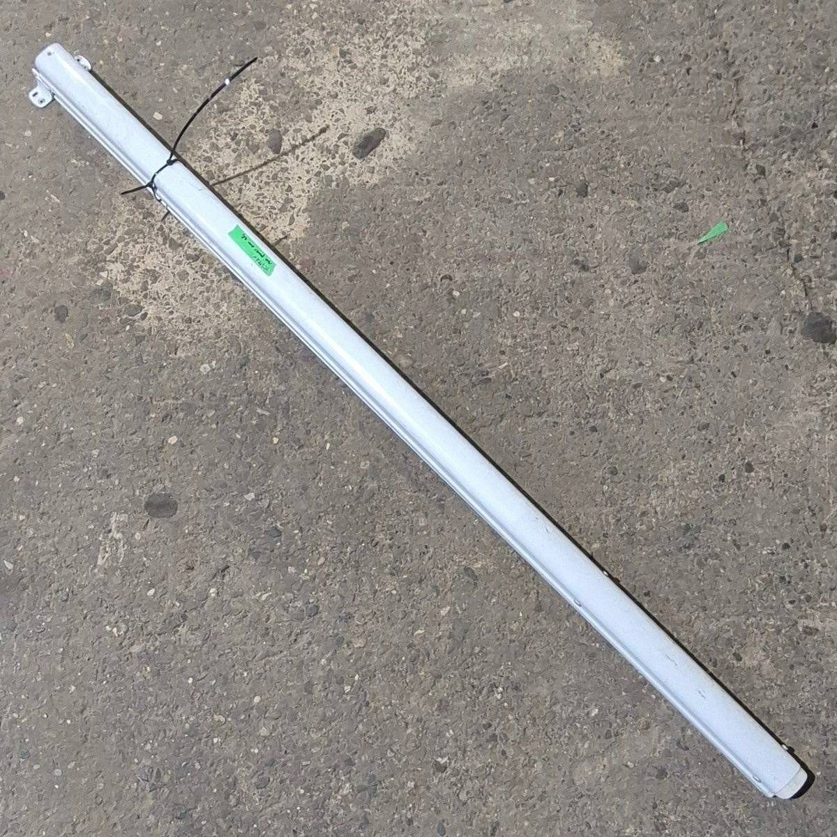 Used Dometic Awning Arm, Idler (Rear) Non - Powered, White, Non - Adjustable Pitch, 66