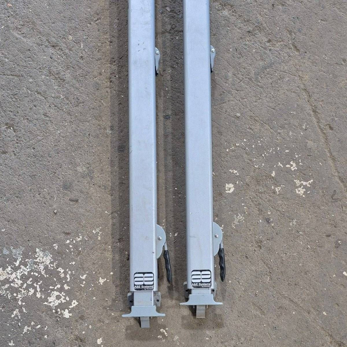 Used Dometic Awning Arm Set, Silver (Satin), 61