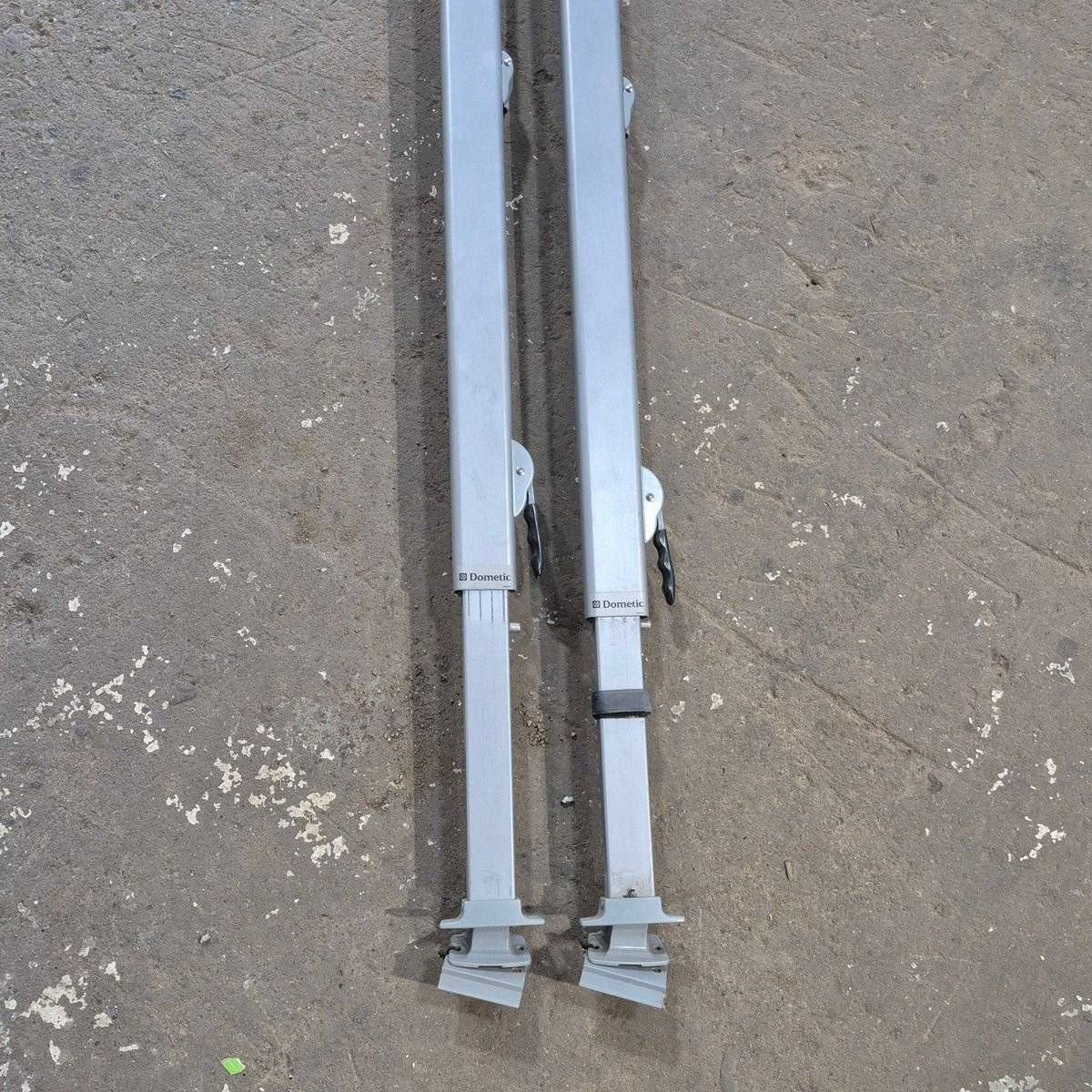 Used Dometic Awning Arm Set, Silver (Satin), 61