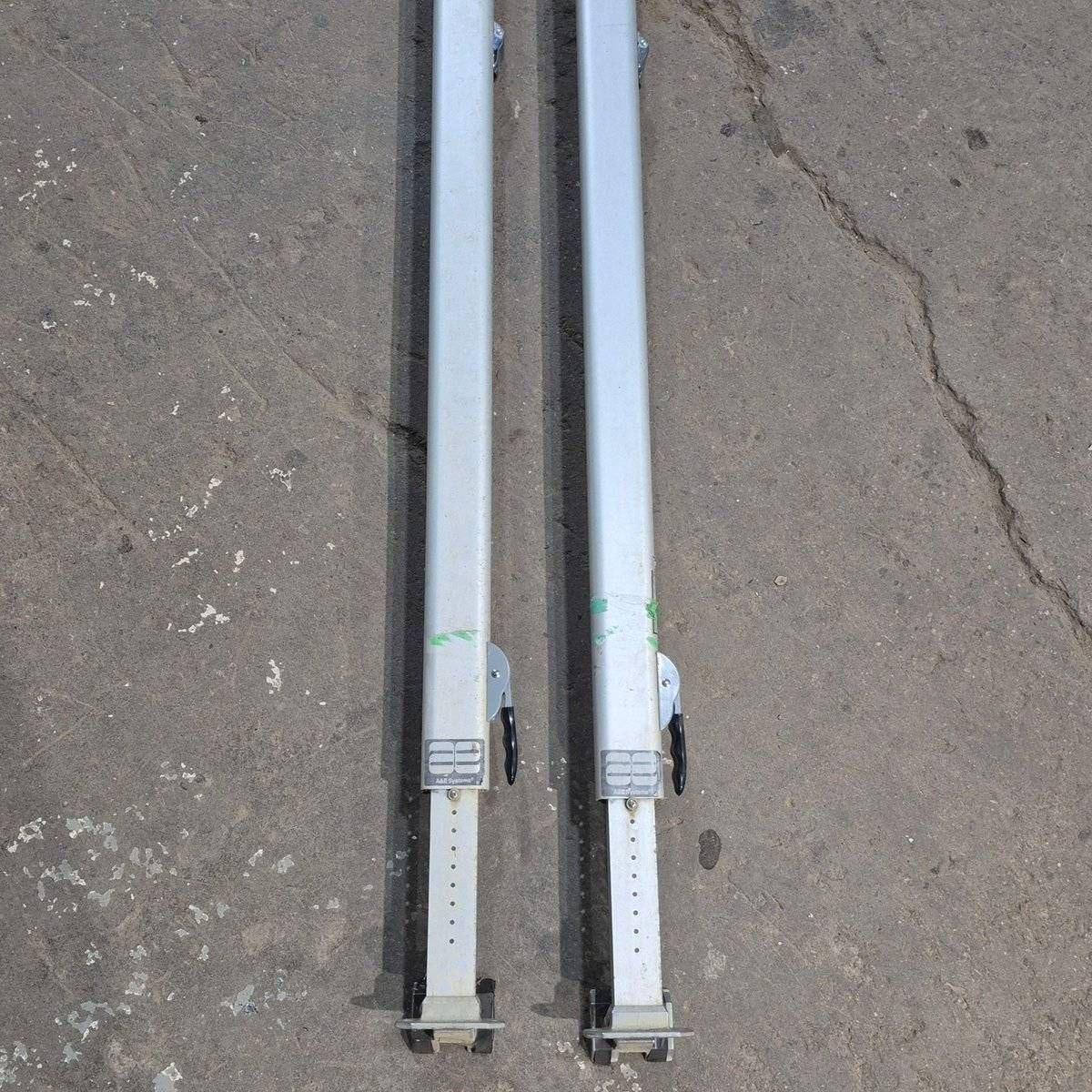 Used Dometic Awning Arm Set, Silver (Satin), 73