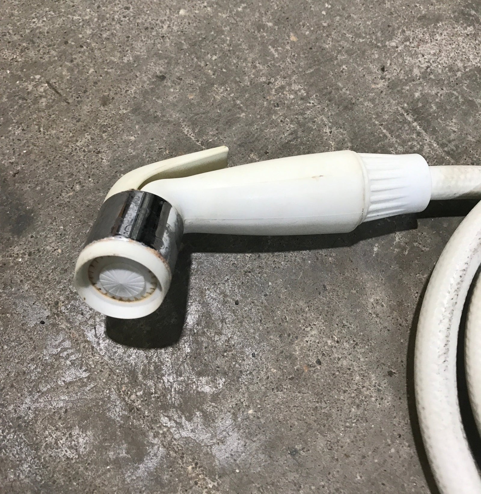 Used Dometic Hand Sprayer - 340683 - Young Farts RV Parts