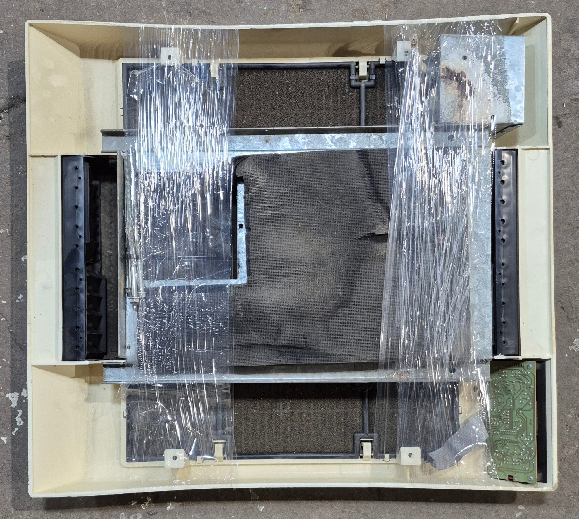 Used Dometic Penguin A/C Ceiling Assembly - 610015.305 - Young Farts RV Parts