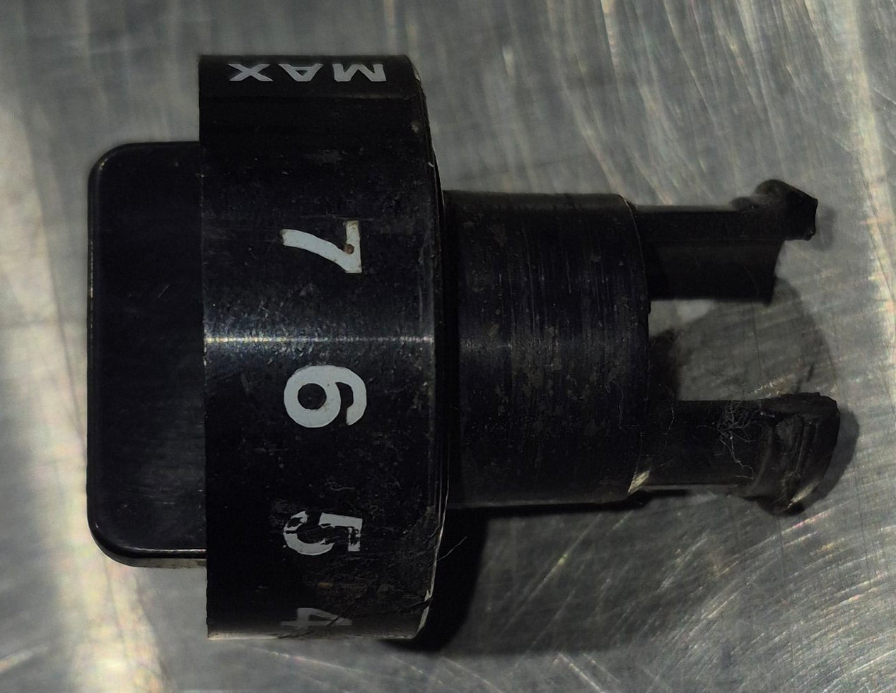 Used Dometic Refrigerator Thermostat Knob - 2007480003 - Young Farts RV Parts