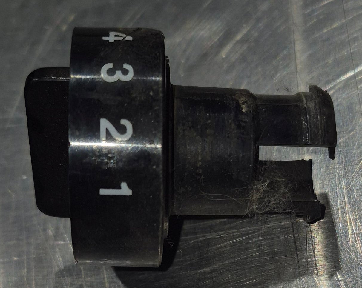 Used Dometic Refrigerator Thermostat Knob - 2007480003 - Young Farts RV Parts