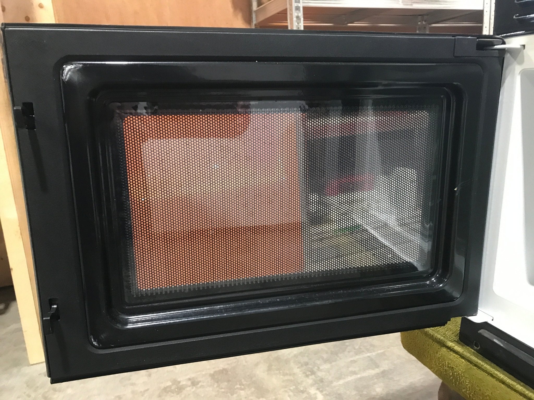 Used Dometic RV Microwave 20 1/4" W x 13 1/4" H x 14 1/2" D - Young Farts RV Parts