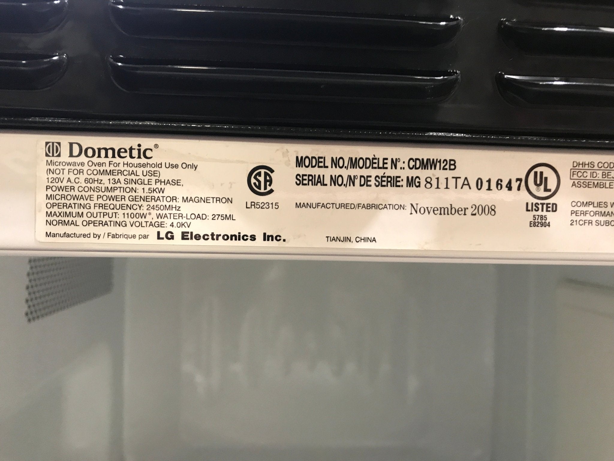 Used Dometic RV Microwave 20 1/4" W x 13 1/4" H x 14 1/2" D - Young Farts RV Parts