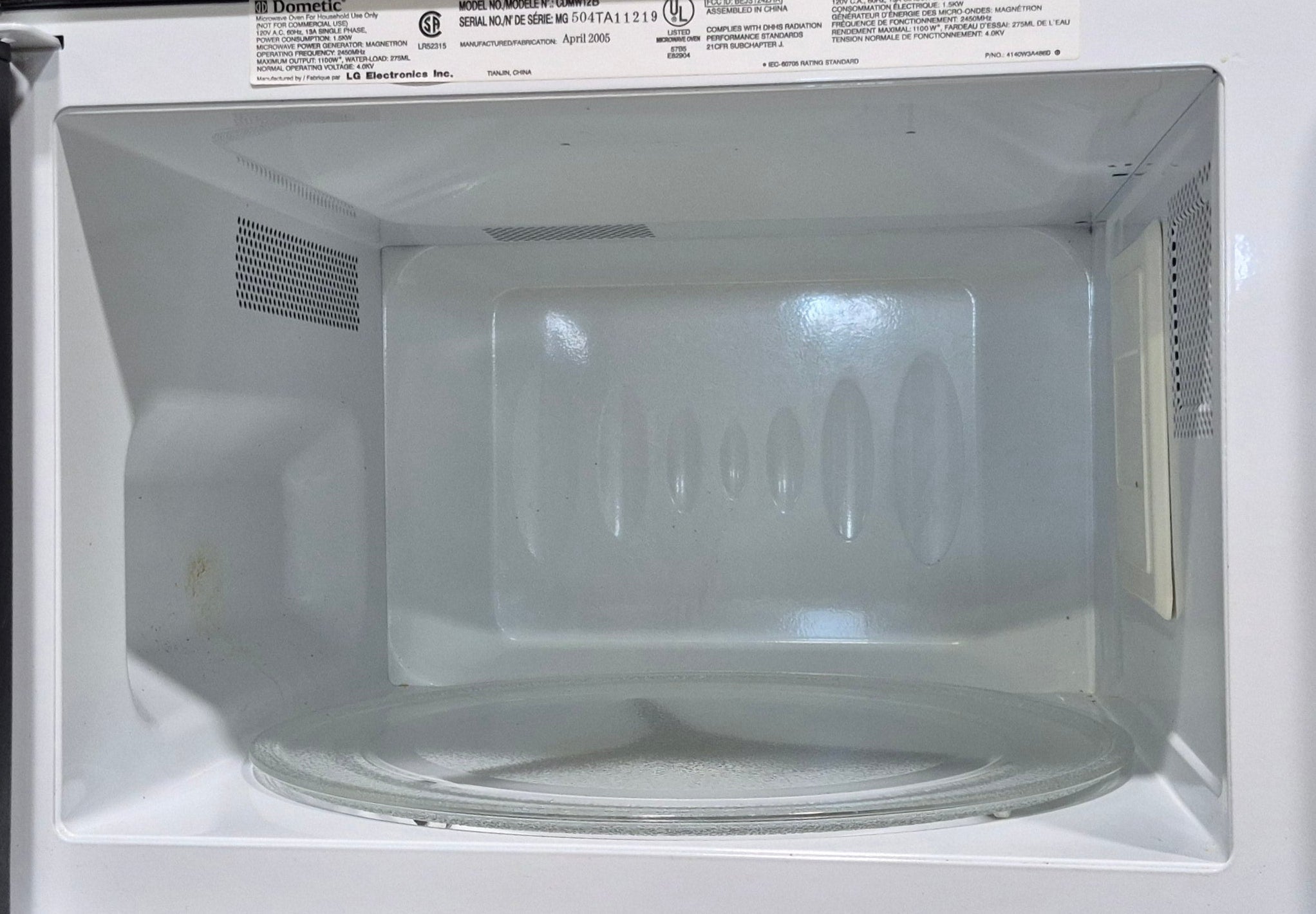 Used Dometic RV Microwave 20 1/8" W x 12 3/4" H x 14 1/2" D - Young Farts RV Parts