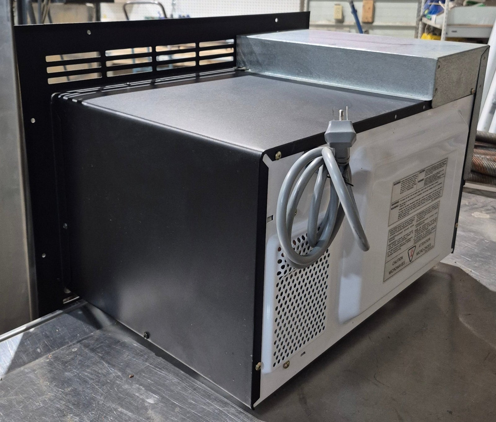 Used Dometic RV Microwave 20 3/4