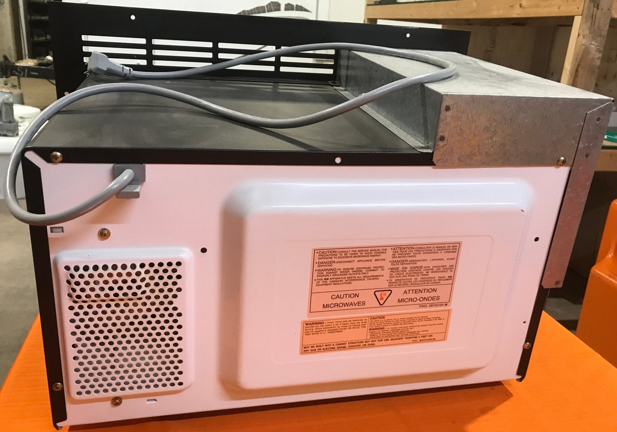 Used Dometic RV Microwave 20" W x 10 3/4" H x 14" D - Young Farts RV Parts