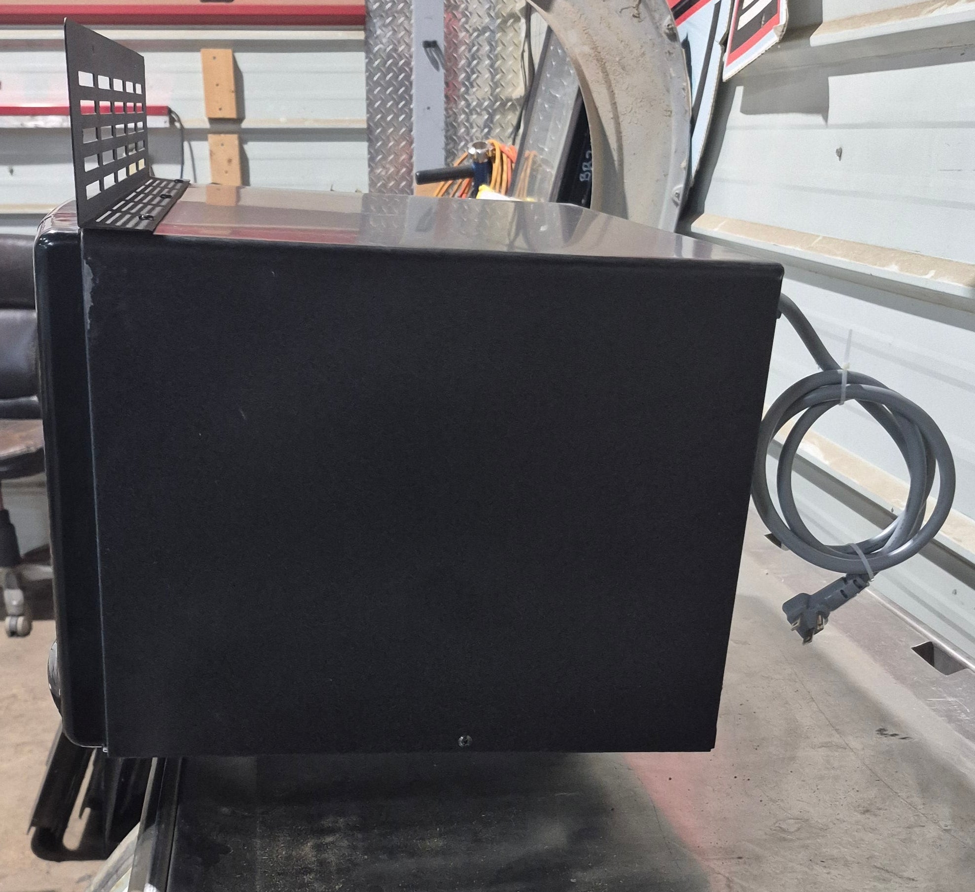 Used Dometic RV Microwave 22" W x 13 5/8" H x 16" D - Young Farts RV Parts