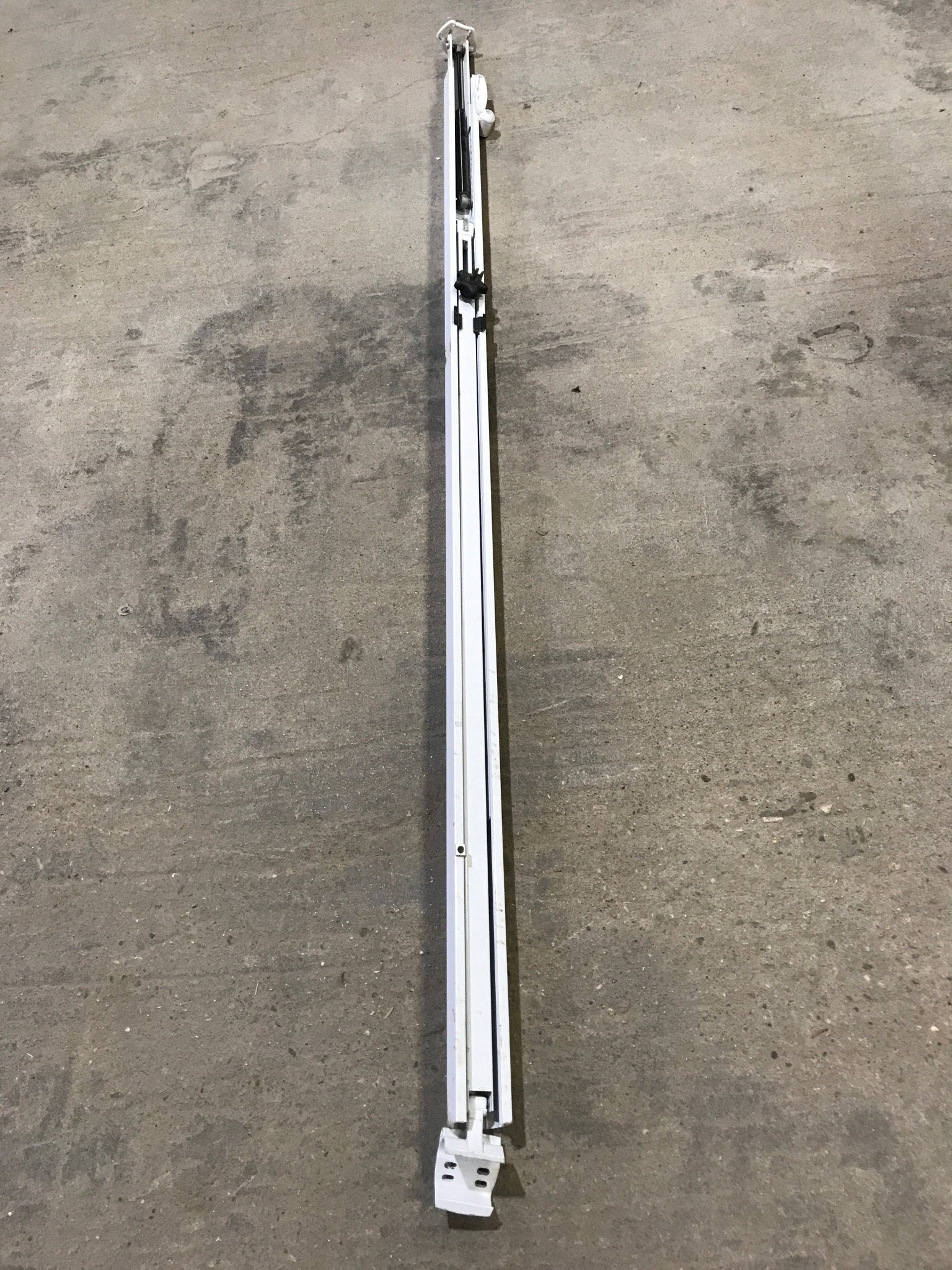 Used Dometic Sunchaser II Single Manual Arm - Young Farts RV Parts