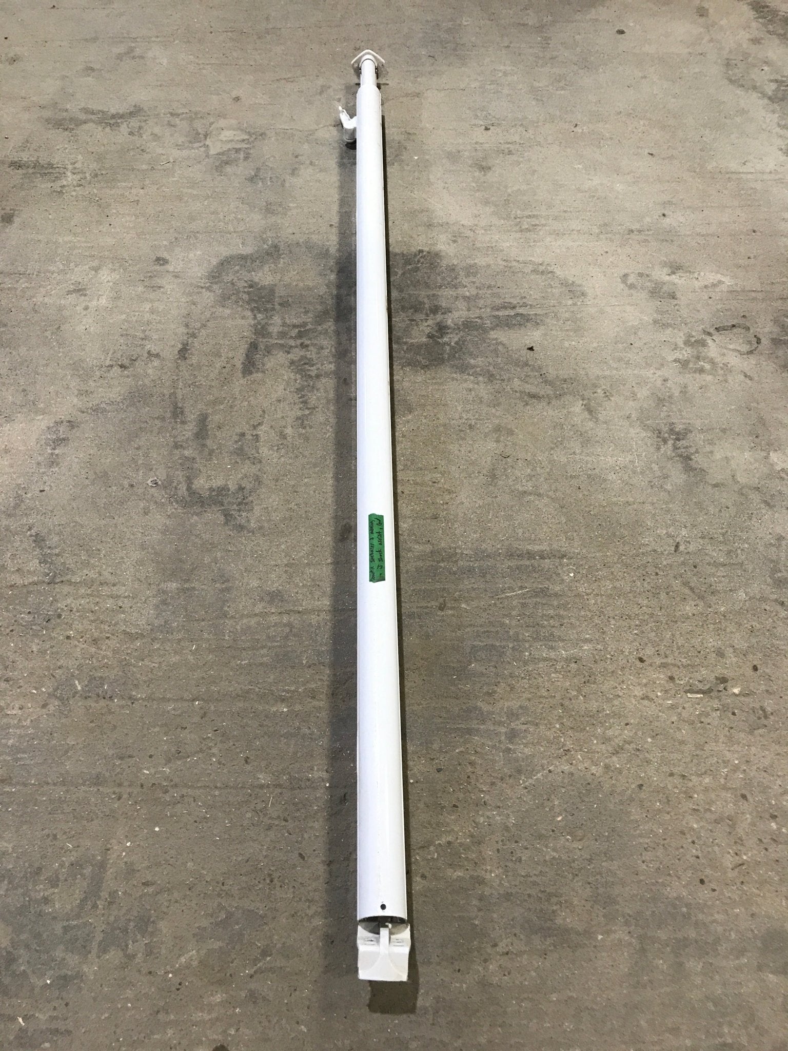 Used Dometic Sunchaser II Single Manual Arm - Young Farts RV Parts