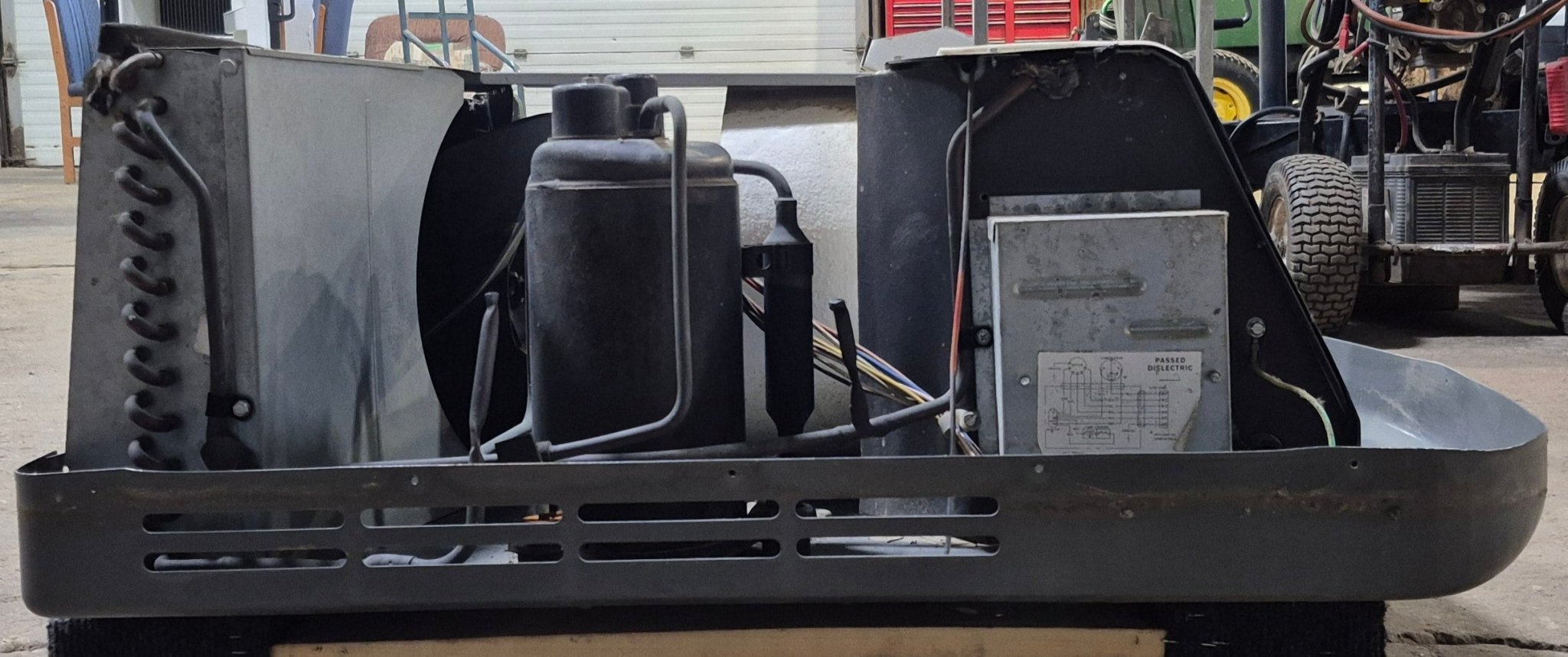 Used Duo - Therm Air Conditioner Head Unit, 13500BTU, Cool Only - 57915.331 - Young Farts RV Parts