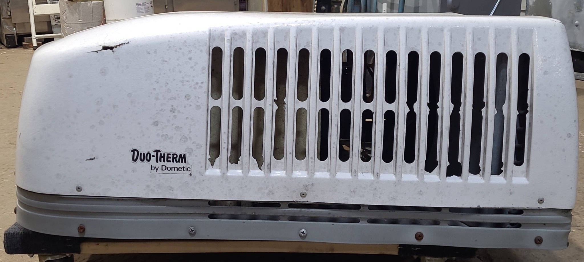 Used Duo-Therm Air conditioner Head Unit 57912.622 - 11000 BTU Cool Only - Young Farts RV Parts