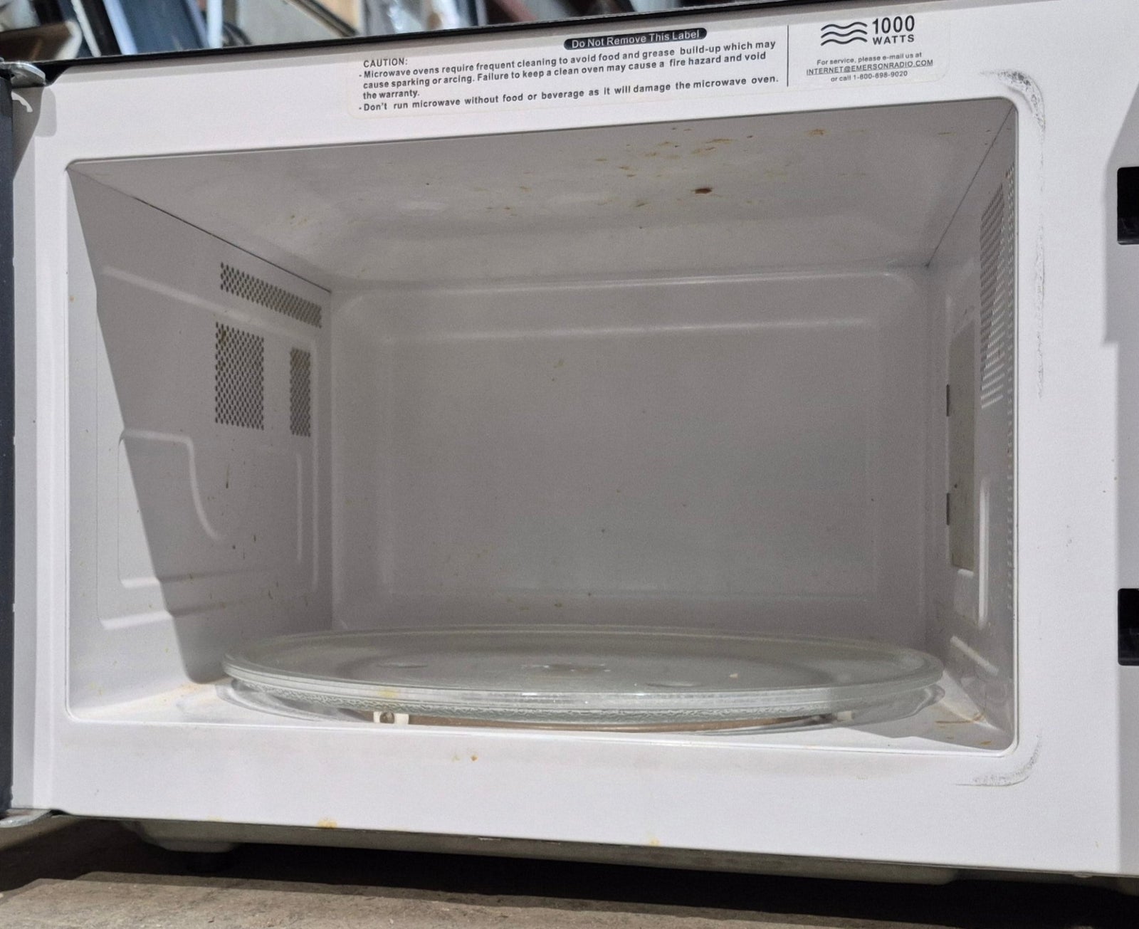 Used Emerson RV Microwave 20 1/4