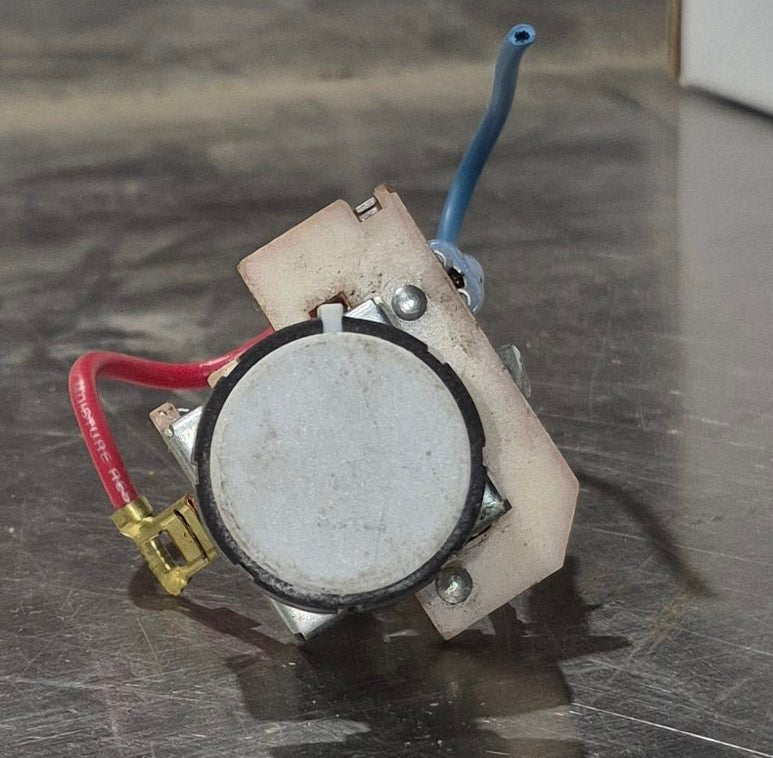 Used Fantastic Fan 3 - Speed Switch - K1031 - 05 - Young Farts RV Parts