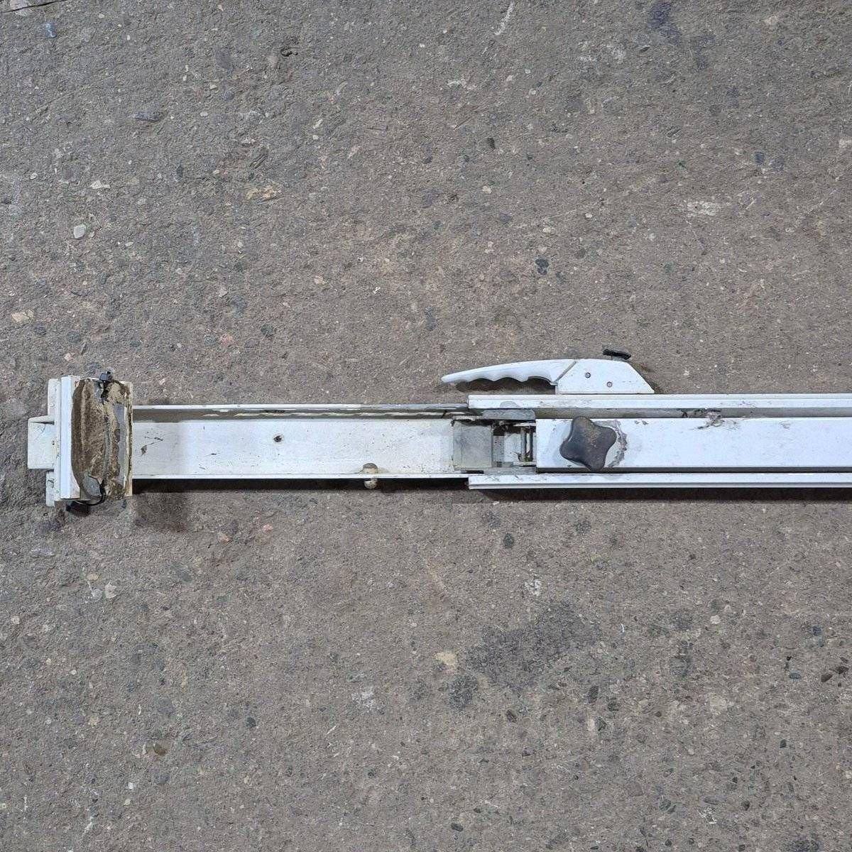 Used Faulkner Single Manual Arm, Left Side - 72" - Young Farts RV Parts