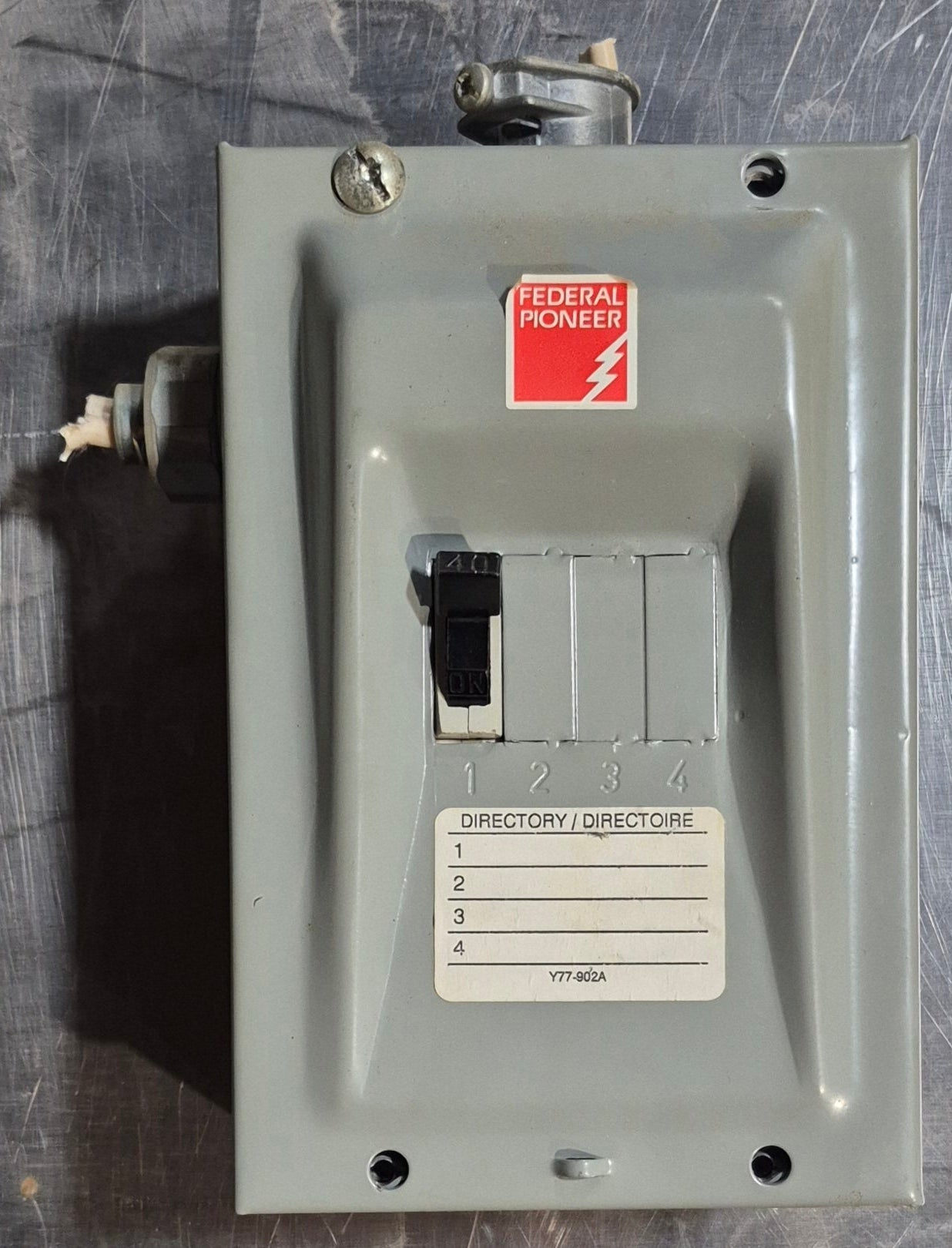 Used Federal Pioneer Stab - Lok Load Center - 102 - 4S - Young Farts RV Parts