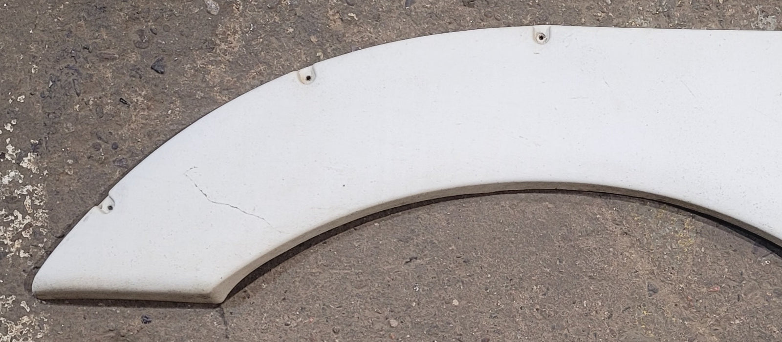 Used Fender Skirt 69 3/8