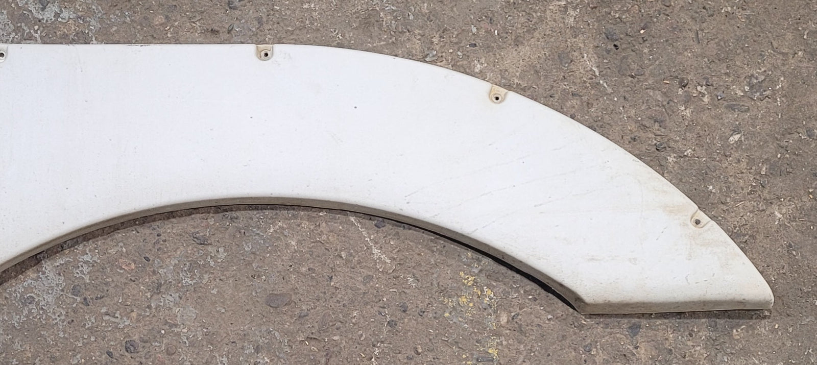 Used Fender Skirt 69 3/8