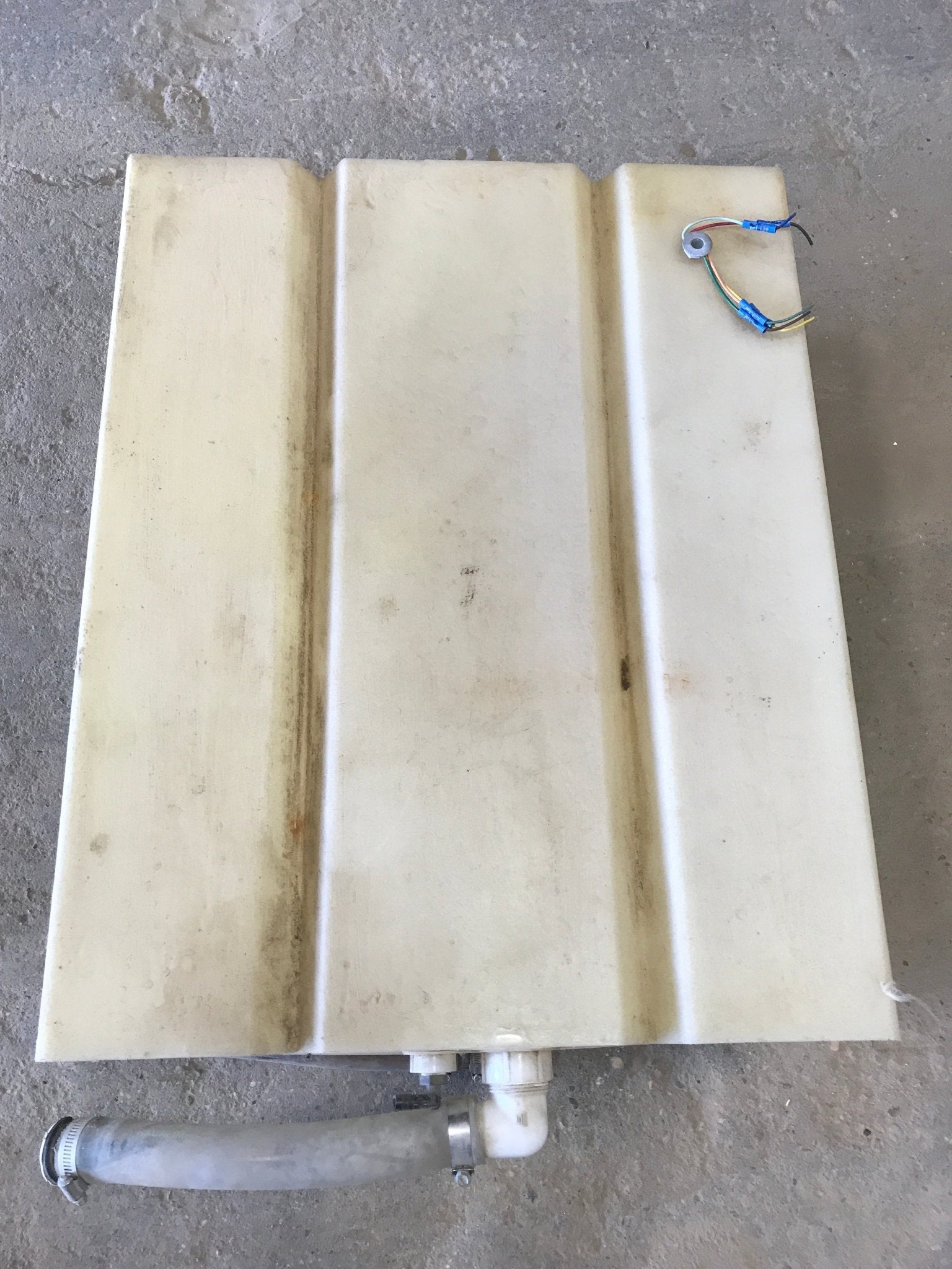 Used Fresh Water Tank 12" H x 23" W x 29” L - Young Farts RV Parts