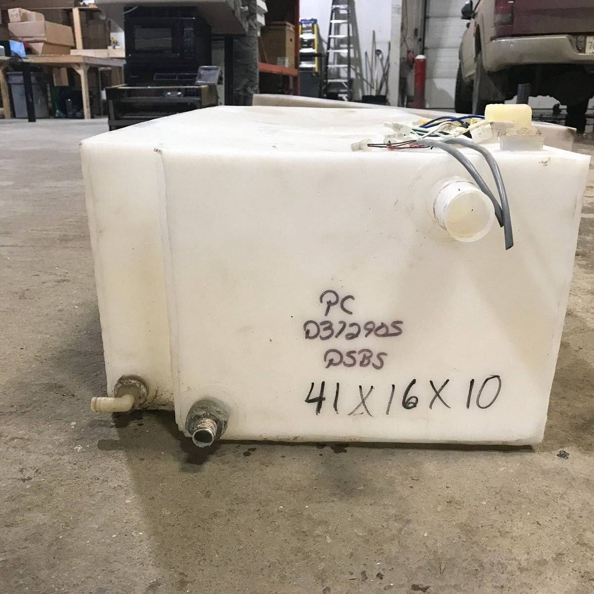 Used Fresh Water Tank - 41.0" X 16.0" X 10.0" - Young Farts RV Parts