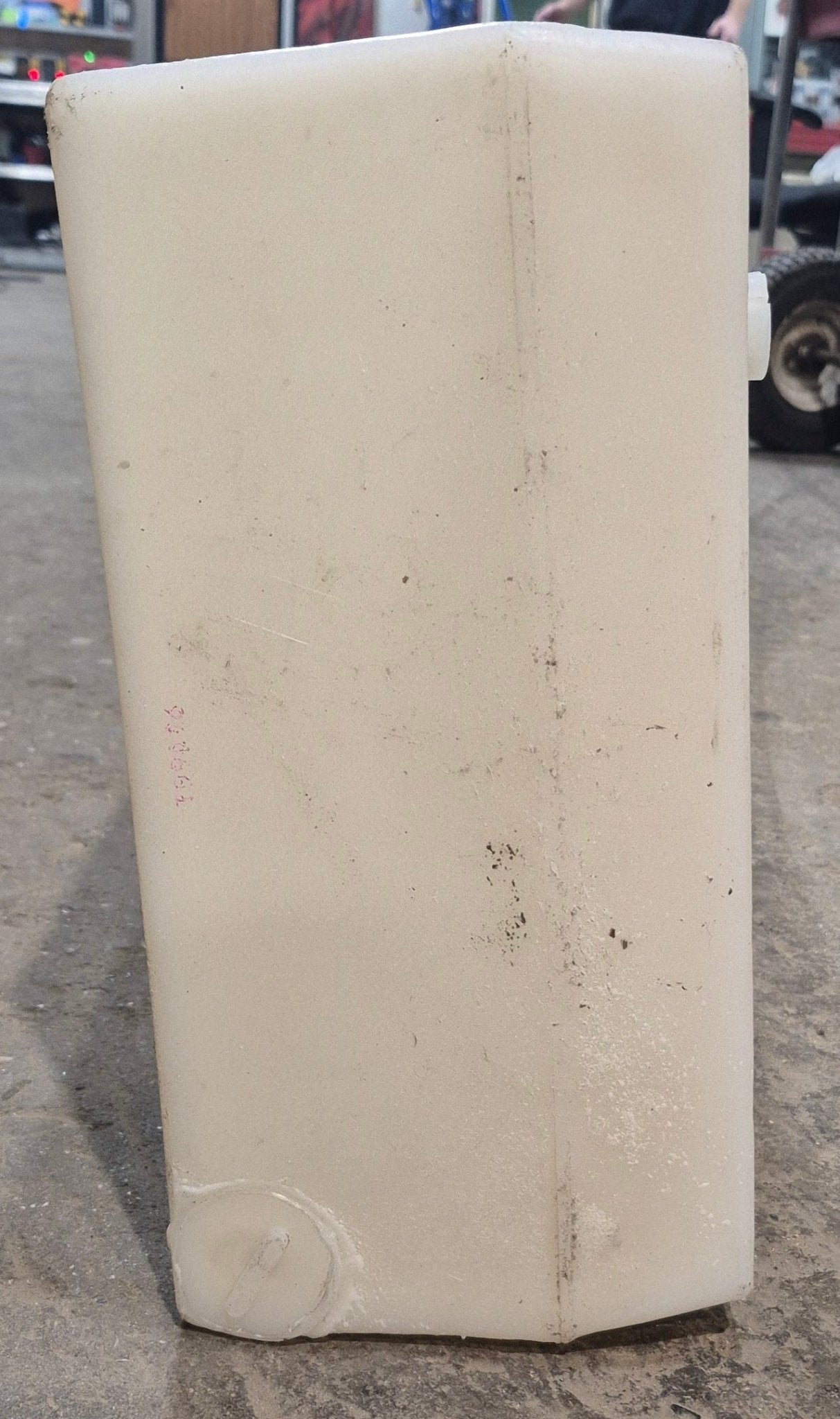 Used Fresh Water Tank 6 3/4” H x 14” W x 52 1/4” L - Young Farts RV Parts