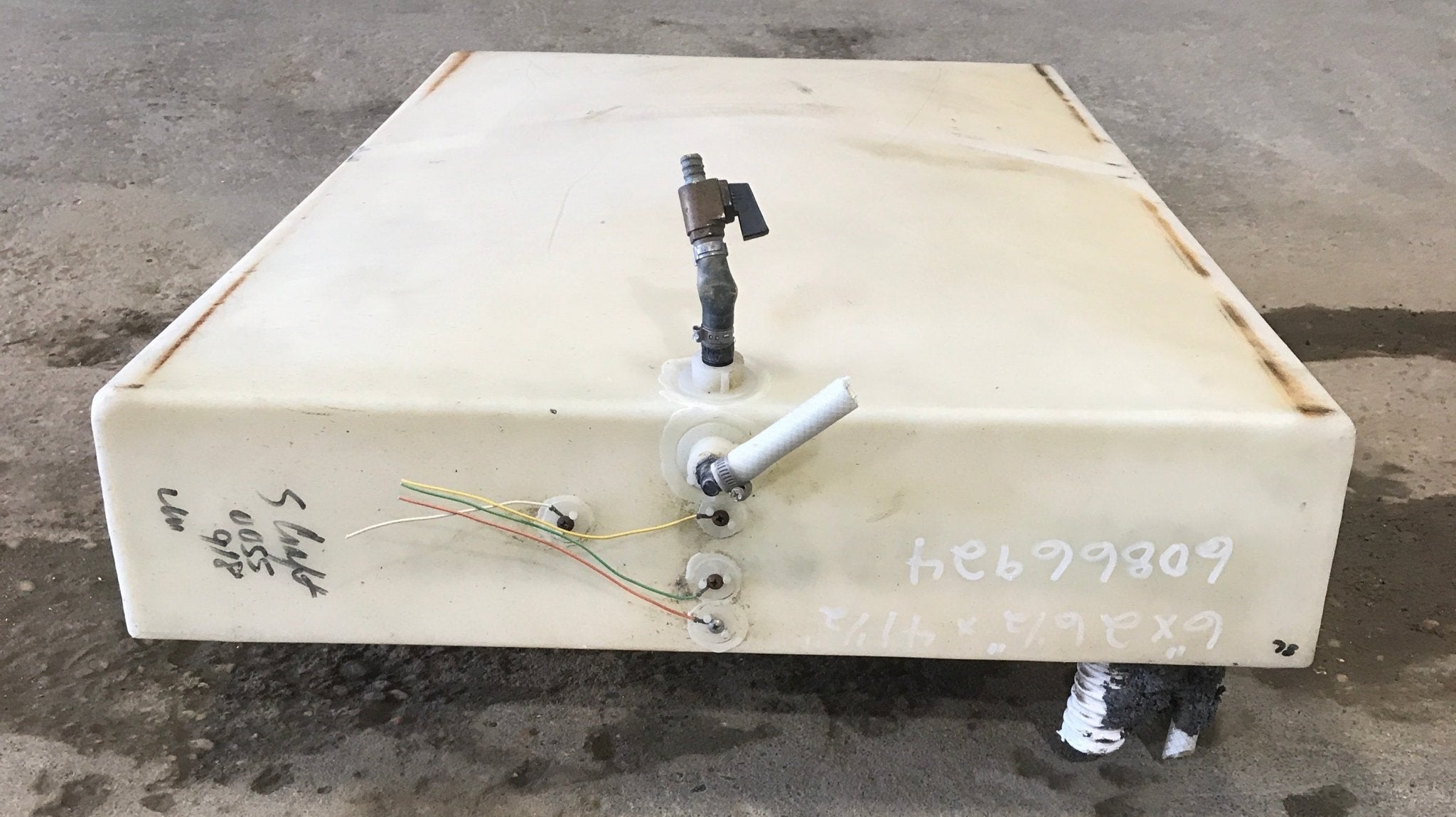 Used Fresh Water Tank 6” x 26 1/2” x 41 1/2" - Young Farts RV Parts