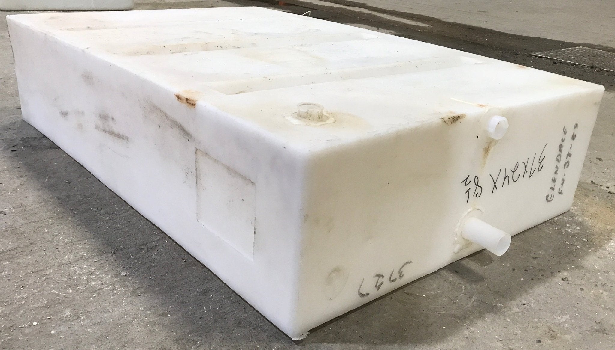 Used Fresh Water Tank 8 1/2" H x 24" W x 37” L - Young Farts RV Parts