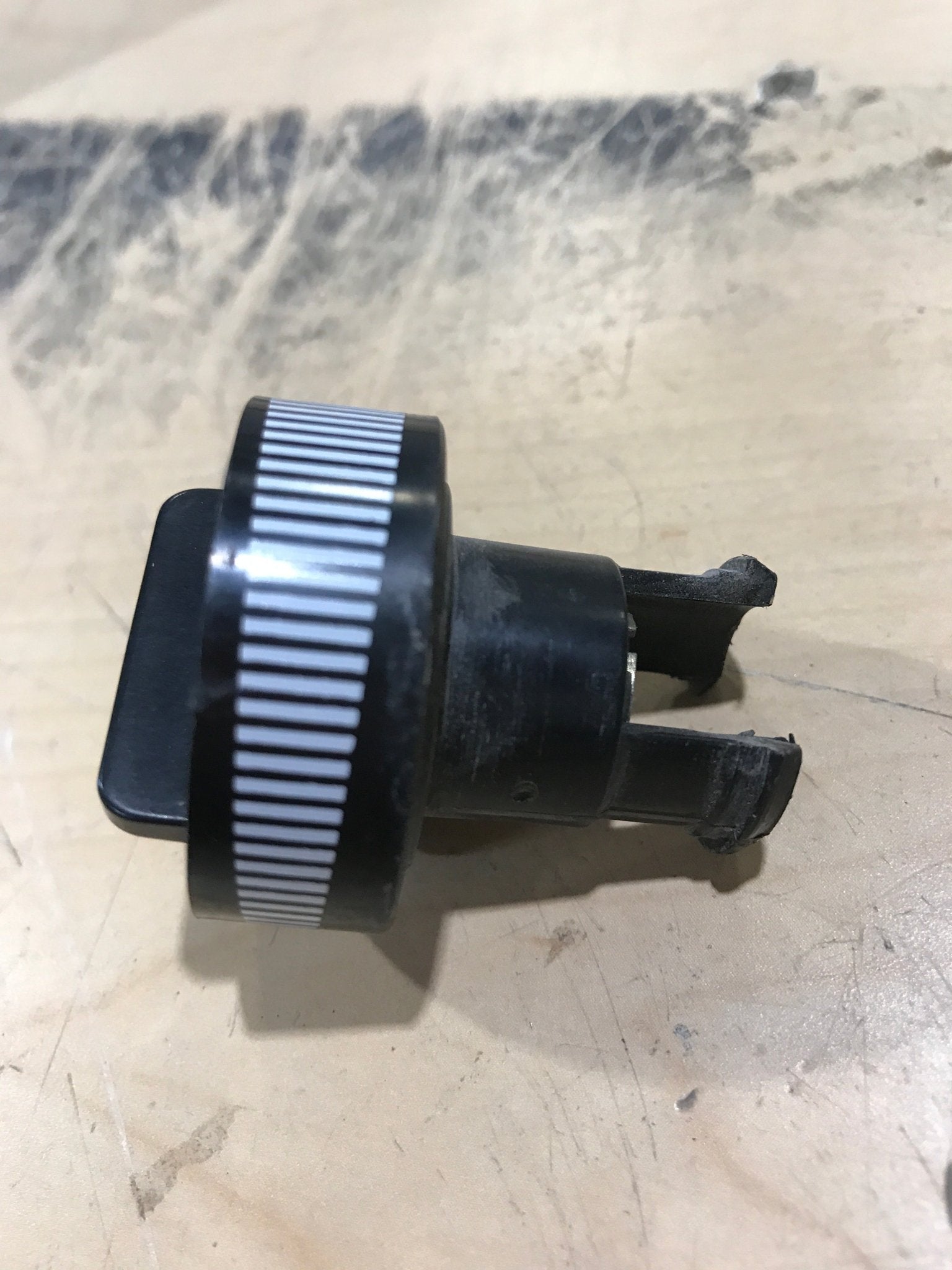 Used Fridge Thermostat Control Knob Dometic 2007480102 - Young Farts RV Parts