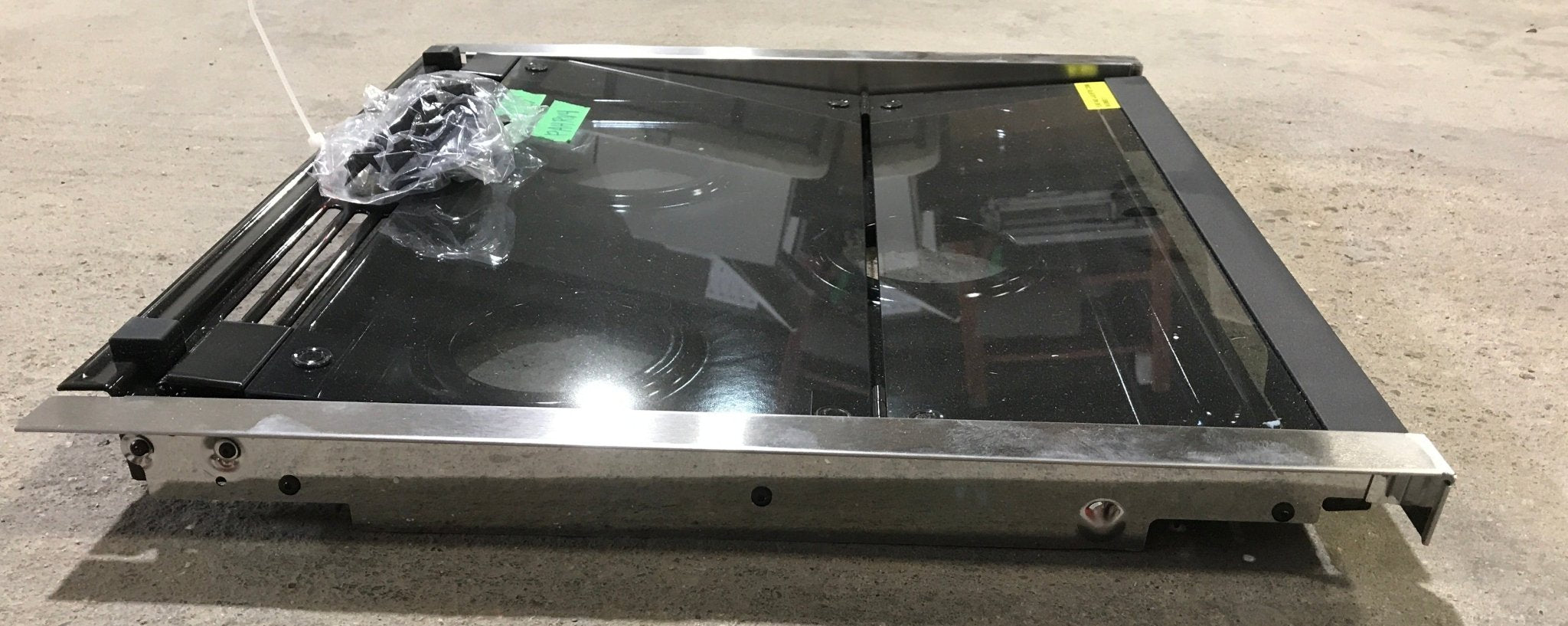 Used Furrion 3 - burner Main Top With Glass Bi Fold Cover - 2021124174 - Young Farts RV Parts
