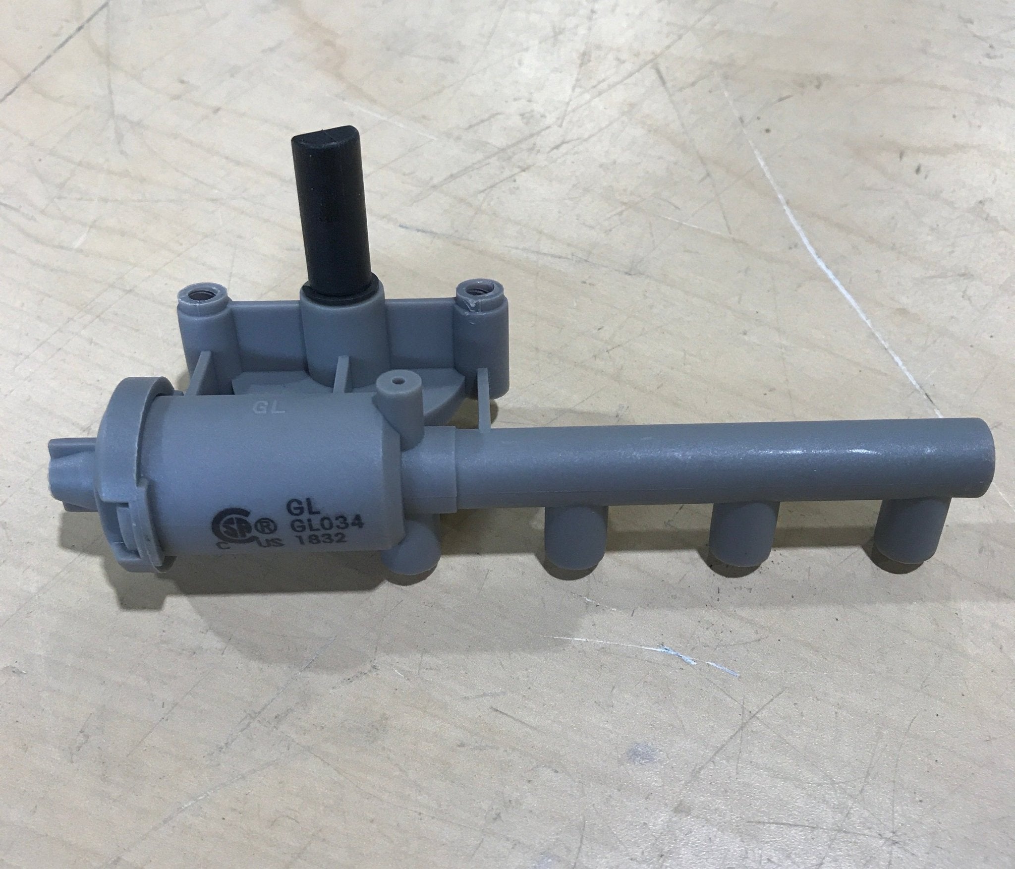 Used Furrion Range Ignitor 2021124253 - Young Farts RV Parts