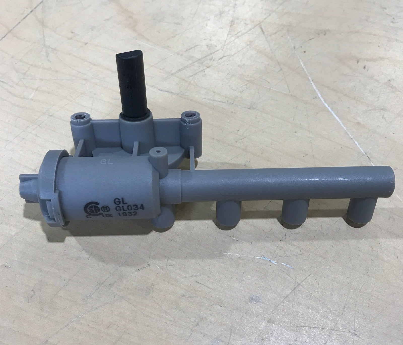 Used Furrion Range Ignitor 2021124253 - Young Farts RV Parts