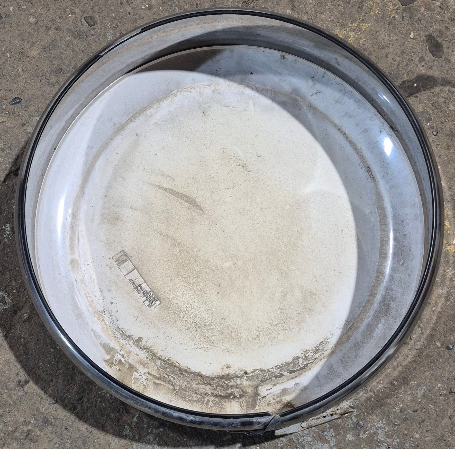 Used Hard Wheel Cover 28" W - Young Farts RV Parts