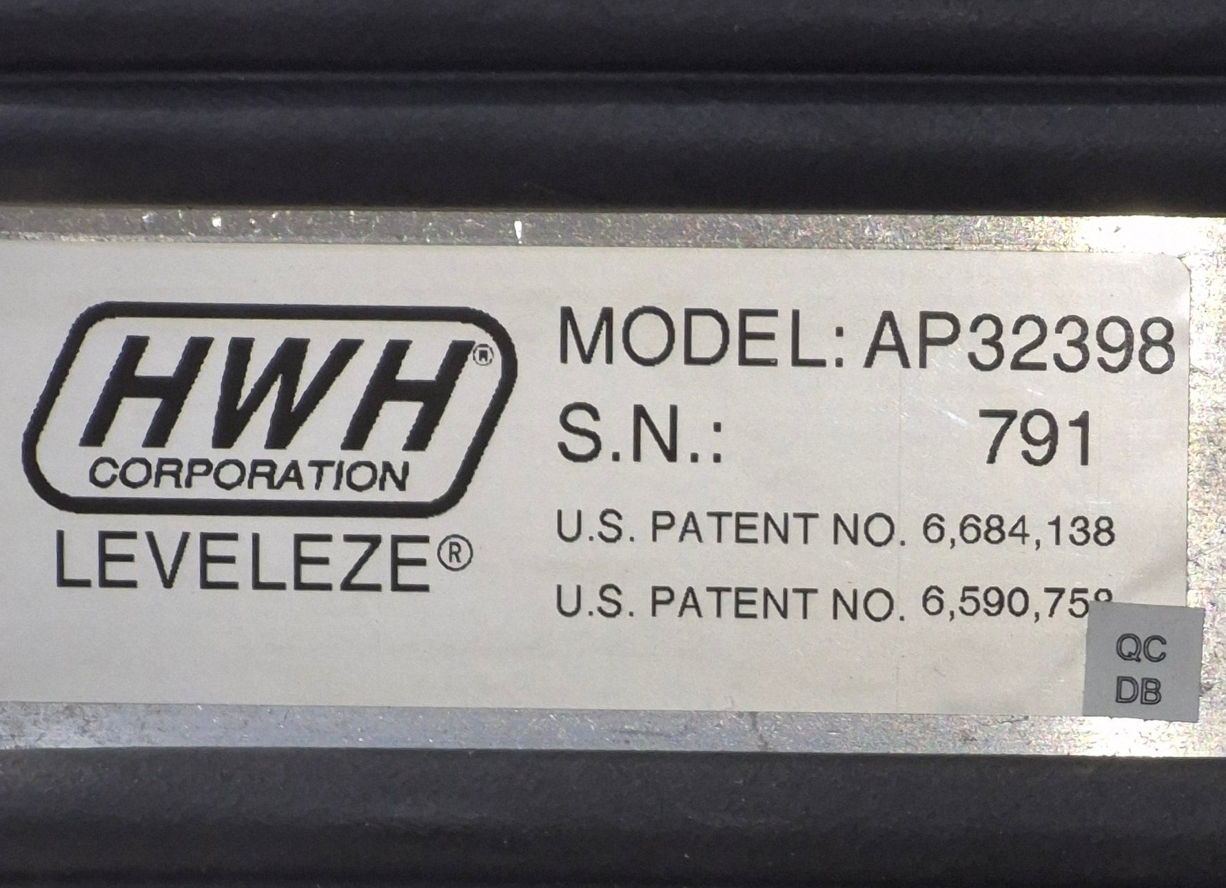 Used HWH Leveleze System Control Box - AP32398 - Young Farts RV Parts