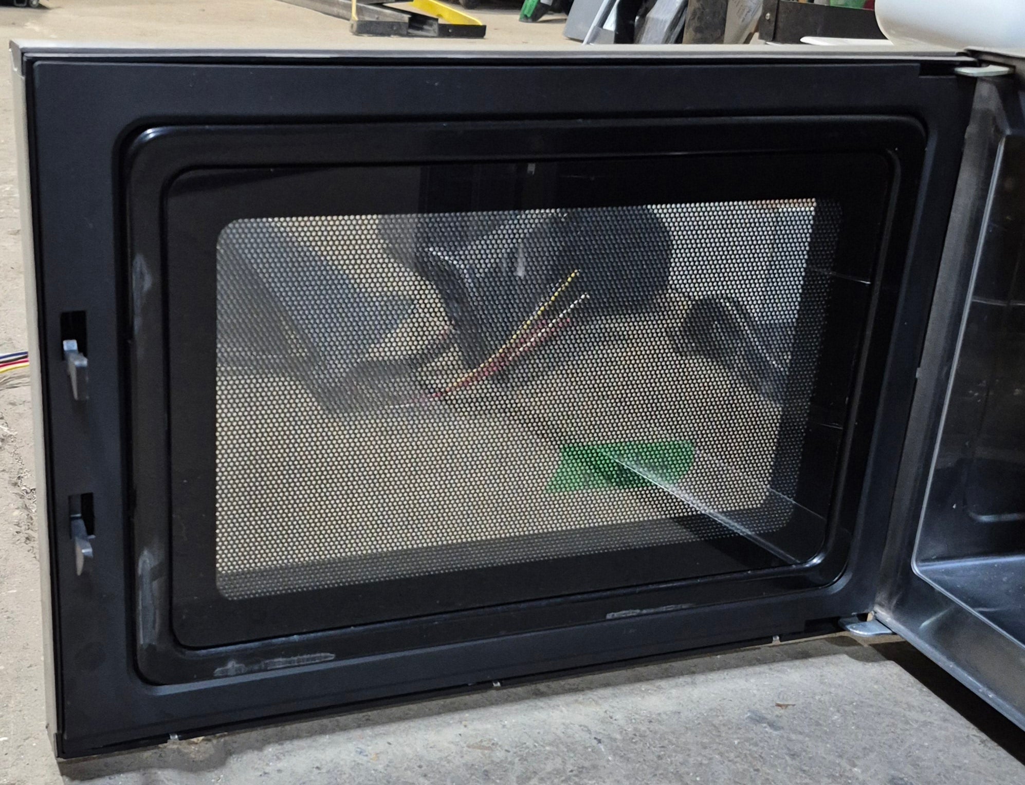 Used Kenmore RV Microwave 20 3/4" W x 12" H x 19" D - Young Farts RV Parts