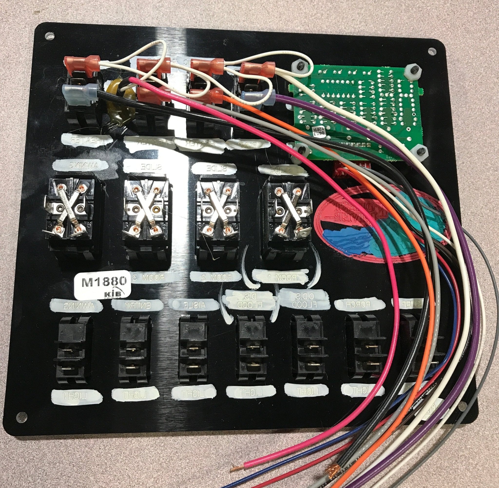 Used KIB Command Center M1880 - Young Farts RV Parts