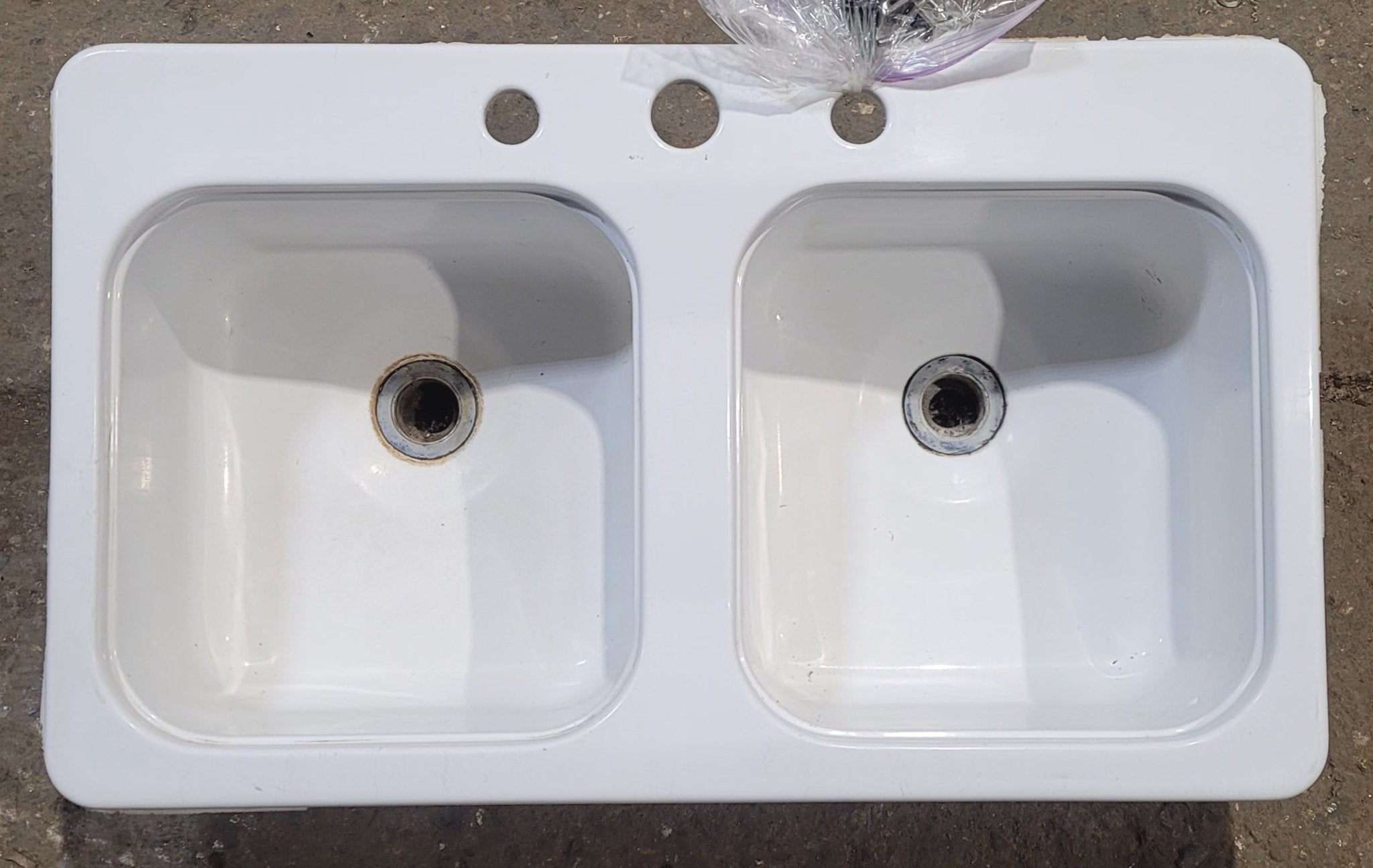 Used Kitchen Sink 28 3/4" X 17 1/2" - Young Farts RV Parts