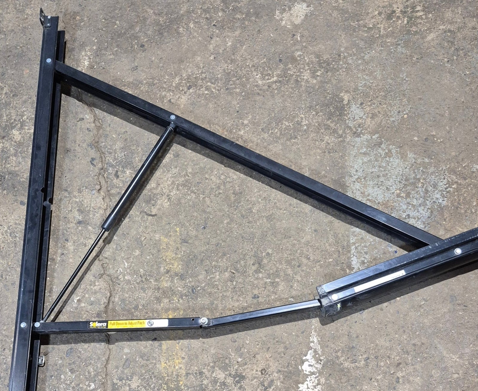 Used Lippert Solera 3000 Power Awning Arm, LH Idler (Non - Power Side) Tall, 64