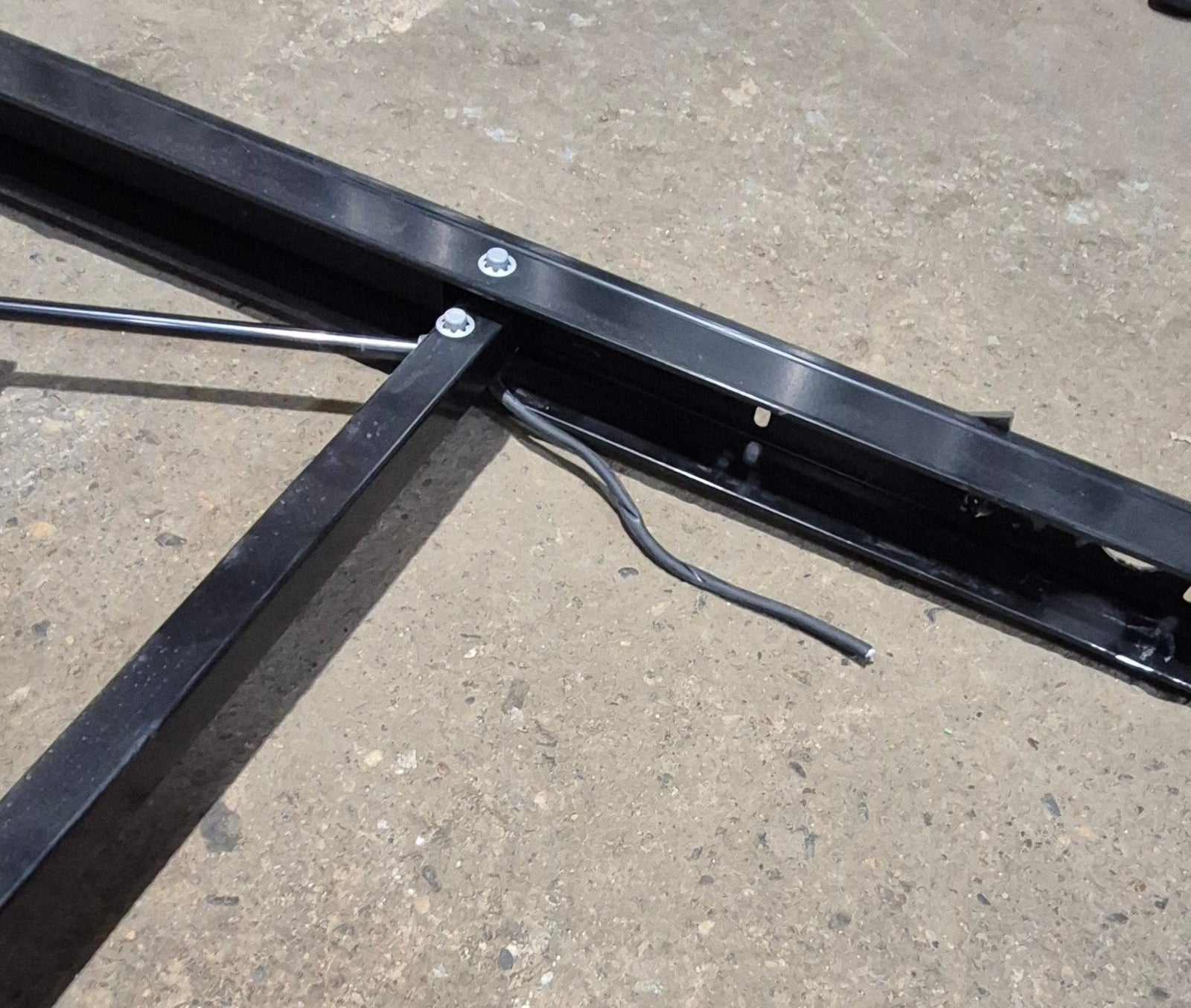 Used Lippert Solera 3000 Power Awning Arm, RH Motor (Power Side) Short, 58 1/2