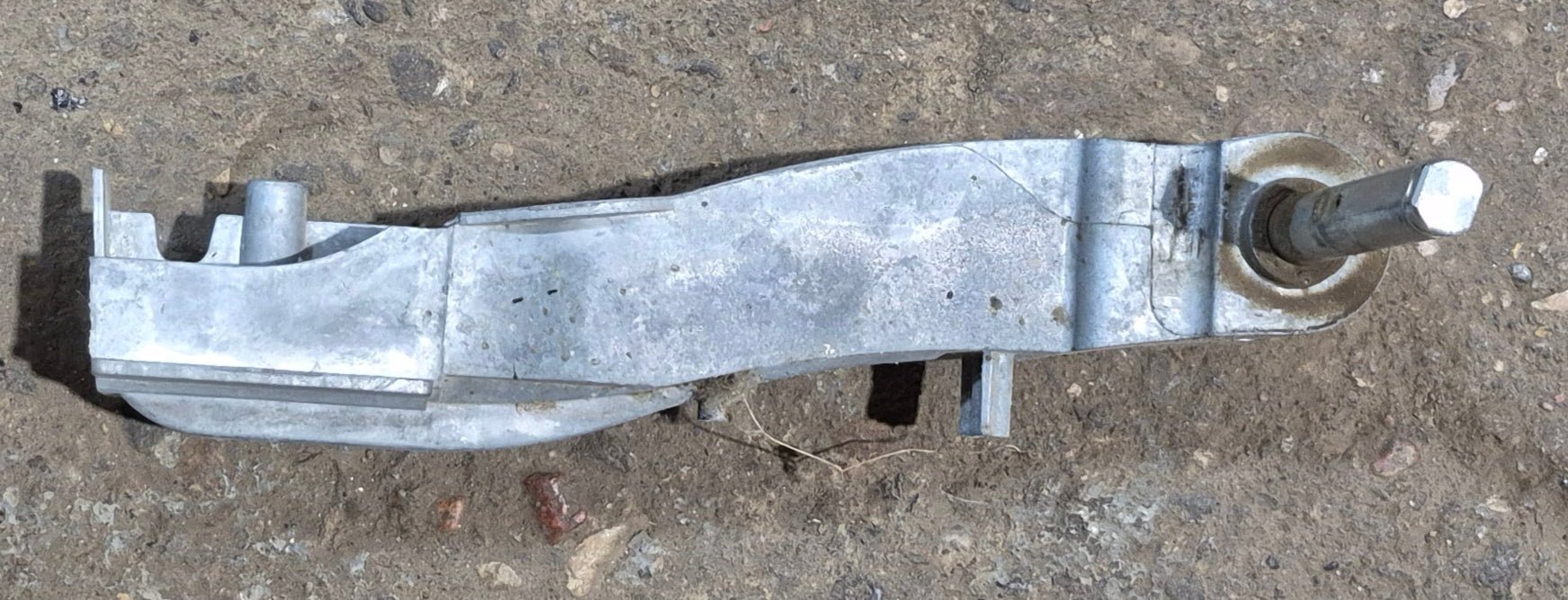 Used Lippert Solera Idler Regal Head Mount - 643916 - Young Farts RV Parts